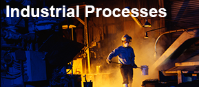 Icon for the industrial processes sector: image of a man working in an industrial factory.