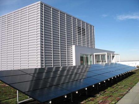 Region 8 headquarter's roof:solar panels and green roof