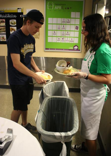 Students at University of California, Davis reducing food waste 