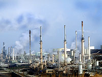Chemical plants such as this one need close regulation to prevent potential toxic accidents